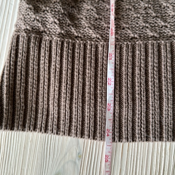 BDG Cable High/Low Crew Neck Knitted Elbow patch Pullover Brown Sweater XS - Picture 12 of 12